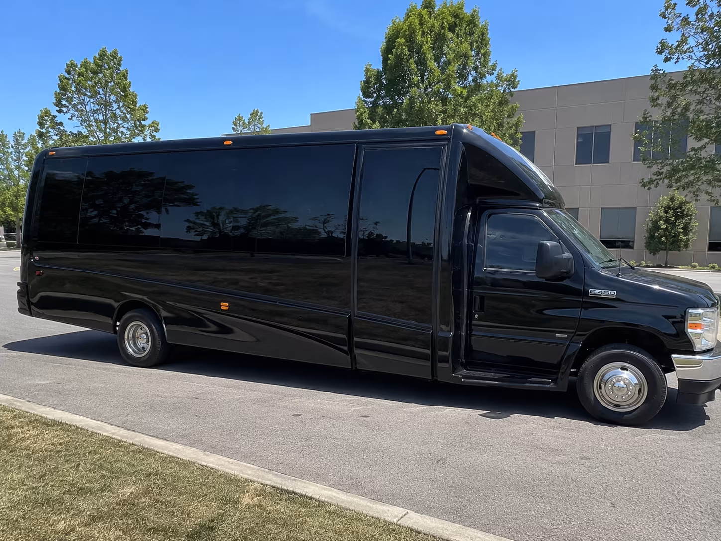 Providence Birthday, Sweet 16, & Quinceañera Party Bus Rentals