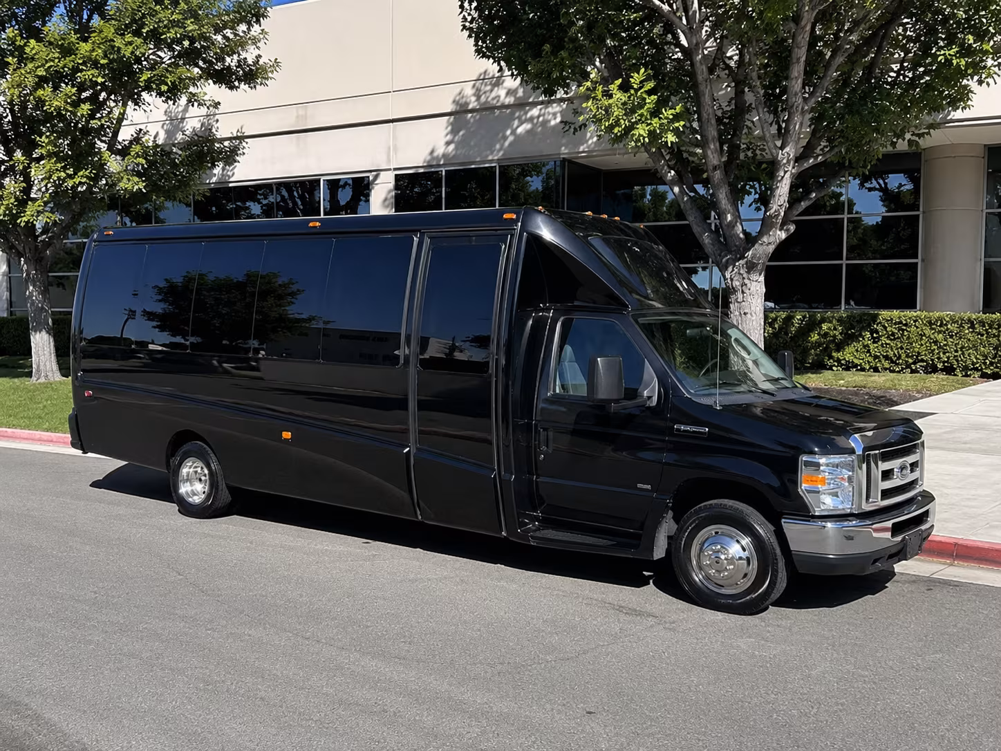 Rochester Winery Tour & Pub Crawl Transportation pickup coordination