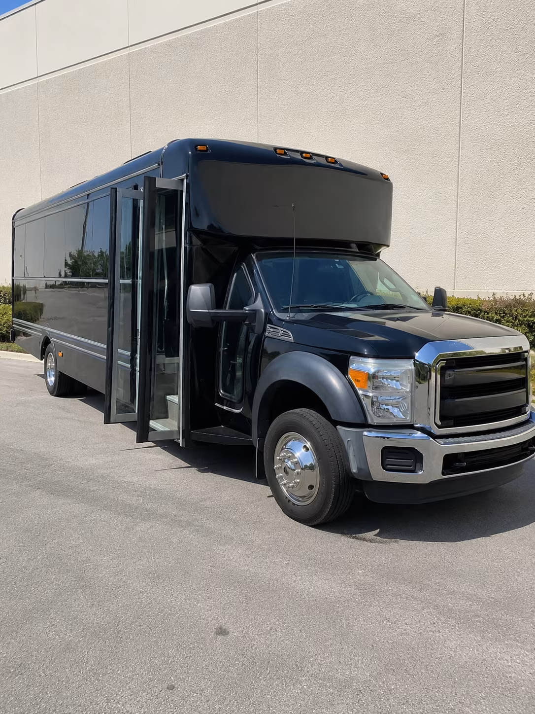 Troy Winery Tour & Pub Crawl Transportation